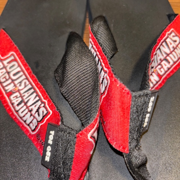 ULL Louisiana Ragin Cajuns Flip Flops - Picture 7 of 8